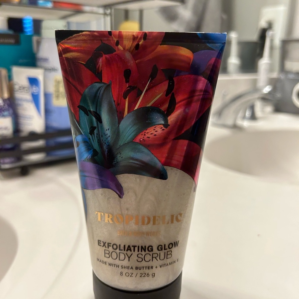 Bath & Body Works tropadelic Exfoliant Scrub